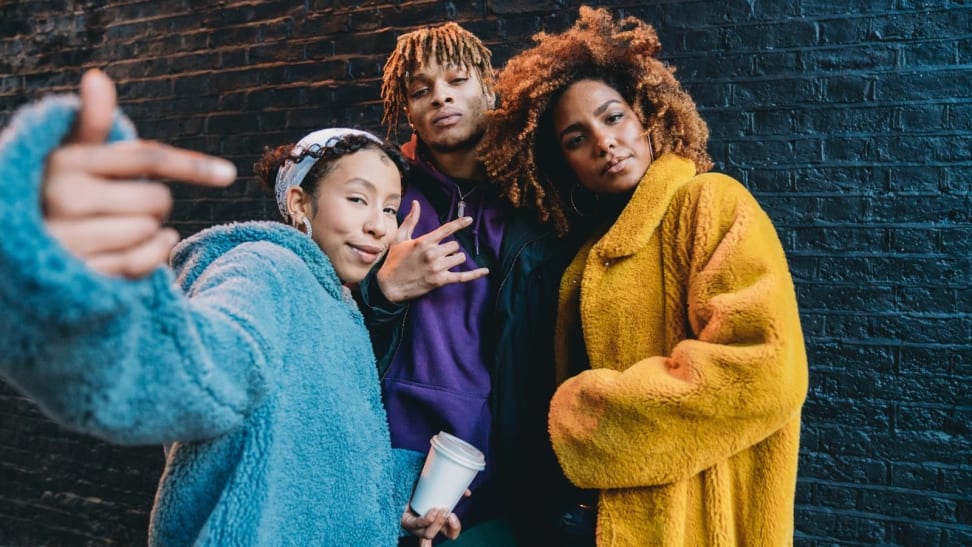 How to take great fit pics, according to style experts